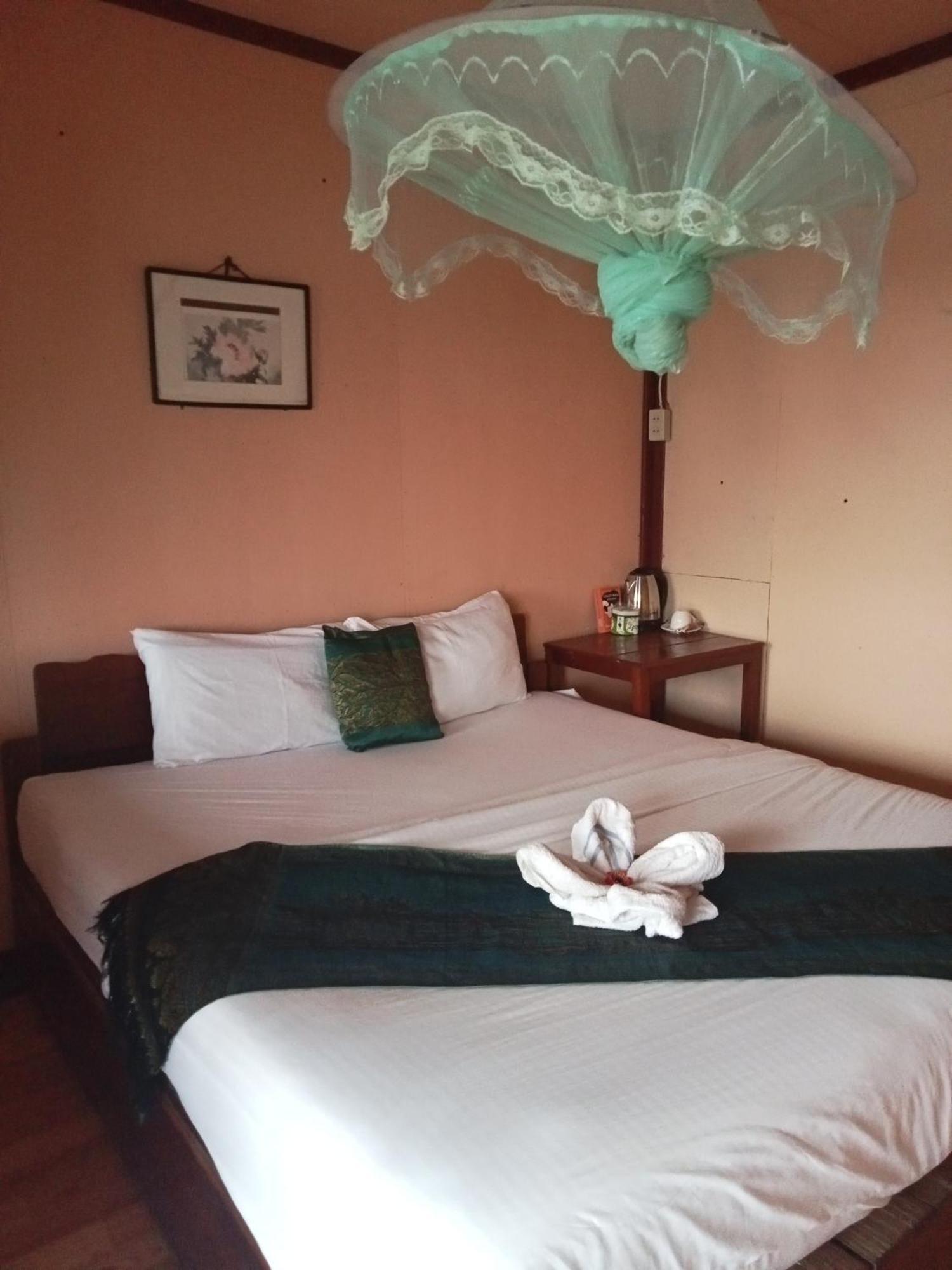 Champa Guesthouse Muang Khong Экстерьер фото