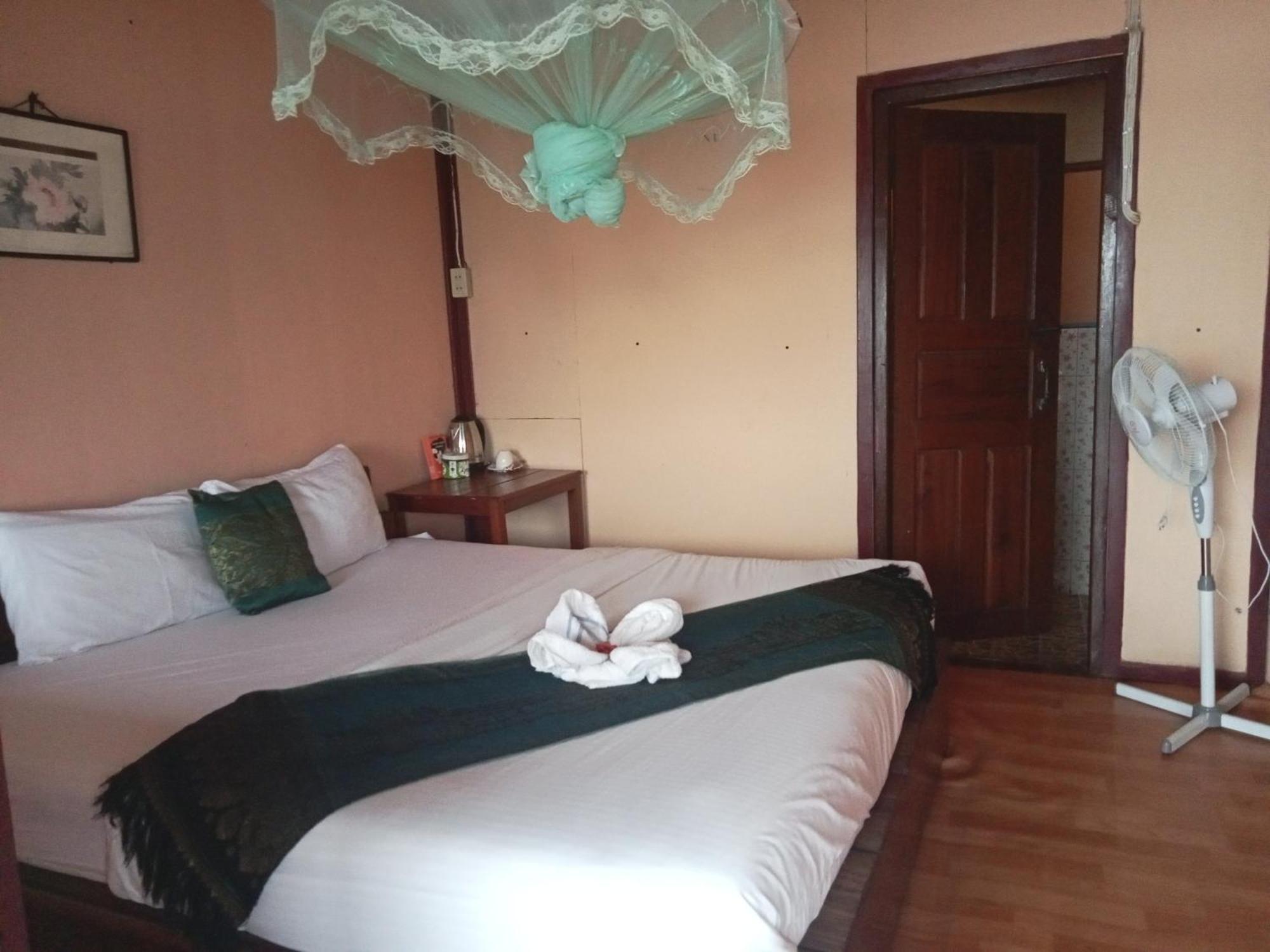 Champa Guesthouse Muang Khong Экстерьер фото