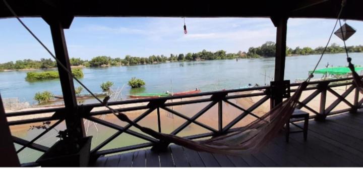 Champa Guesthouse Muang Khong Экстерьер фото